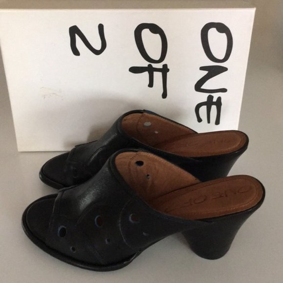 Black leather sandals from Cne of Two - EU 38 - approx 7.5 - Picture 1 of 6
